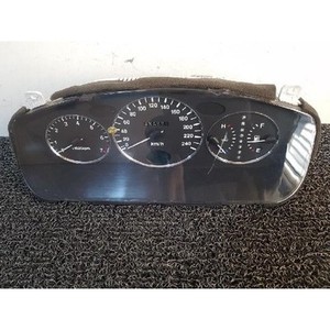 Tableau de bord d'occasion authentique pour Mercedes-Benz W124 (1997-2014) - Référence 8020011190 - Product Image 1