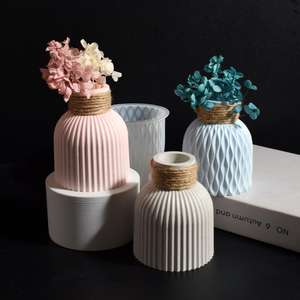 Molde de Silicona para Jarrón con Diseño Geométrico Moderno de Ondas de Agua - Product Image 4