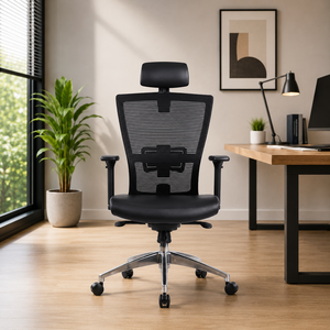 Chaise de bureau ergonomique moderne en maille avec accoudoirs réglables et appui-tête intégré, design pivotant, base chromée - Product Image 1