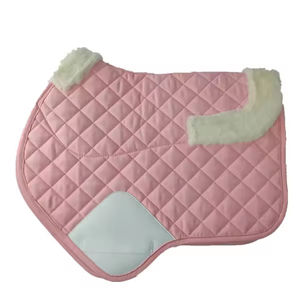 Tapis de selle de dressage pour chevaux personnalisables, doublés de tissu rembourré en polyester de qualité supérieure, avec poches, respirants et légers - Product Image 5