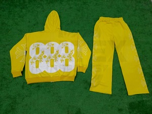 Conjunto Deportivo Unisex Personalizado con Sudadera Amarilla con Cierre y Pantalones Jogger a Juego, Ropa Deportiva Urbana - Product Image 6