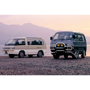 Fourgonnette diesel 4x4, design robuste, pour Mitsubishi Delica d'occasion, idéale pour les conditions routières difficiles - Product Image 3