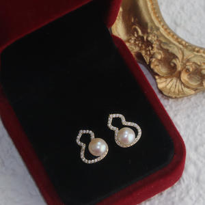 Boucles d'oreilles en perles de gourde d'eau douce naturelles de 6-7 mm, argent S925, perles Mantou, boucles d'oreilles en cristal simples et élégantes - Product Image 4