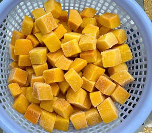 Faible MOQ, meilleur prix, purée de mangue congelée en tranches, transformée au Vietnam, approvisionnement en vrac - Mme Tarina - Product Image 1