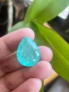 Tourmaline Verte Naturelle Authentique Néon Rare Coupe Poire Certifiée par un Certificat Tierce Partie Pierre Précieuse Libre Qualité Exceptionnelle pour Bijoux Fins - Product Image 2