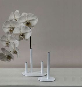 Vases de table minimalistes en acier inoxydable, finition blanche écologique, résistants à l'eau, couleurs personnalisables pour la décoration de mariage - Product Image 2