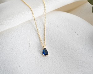 Collier pendentif Art Déco en saphir, pierre de naissance, en argent sterling 925 plaqué or 14 carats, délicat, cadeau pour mariage ou fête - Product Image 1