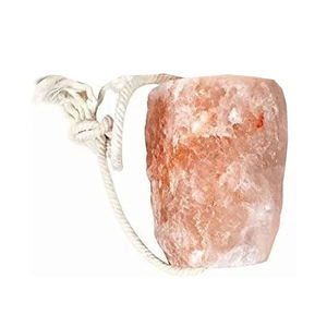 Bloque de Sal del Himalaya con Cuerda para Lamer - Bloque de Minerales Naturales para Caballos, Ganado y Animales, de Larga Duración, Color Natural, Hecho a Mano, Personalizable - Product Image 1