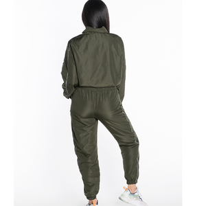 Conjunto deportivo de dos piezas para mujer, con chaqueta con cremallera y pantalones tipo jogger, traje cortavientos personalizado para mujer - Product Image 6