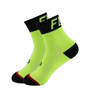 Calcetines Deportivos Negros Sólidos de Verano, Transpirables y Absorbentes de Sudor para Correr, Ciclismo, Baloncesto, Fútbol - Product Image 5