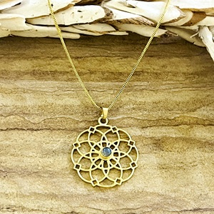 สร้อยคอทองเหลืองลายดอกไม้สไตล์โบฮีเมียนยอดนิยมสำหรับผู้หญิง ชุบทอง 18k ลายเรขาคณิตศักดิ์สิทธิ์ ขายส่งแบบ OEM ODM - Product Image 4