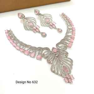 Conjunto de Joyería de Boda con Pedrería Roja Premium – Collar y Pendientes Plateados de Lujo para Novias, Bodas y Fiestas - Product Image 1