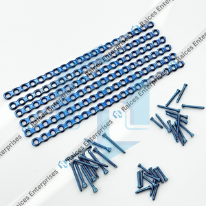 Juego de 66 Placas y Tornillos de Titanio de Alta Calidad de 2.4mm, Cortables y con Bloqueo, para Cirugía Ortopédica Veterinaria en Perros y Gatos - Product Image 3