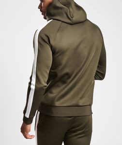 Conjunto de chándal de poliéster ajustado para hombre con logotipo personalizado, conjunto de chándal deportivo transpirable de secado rápido para gimnasio, 2 piezas - Product Image 3