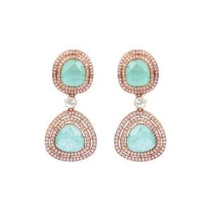 Elegantes Pendientes Gajaah 925 de Plata de Ley: El Conjunto Aura Duet con Esmeralda Geométrica y Halo de Diamantes, Pendientes Colgantes con Gema Verde - Product Image 2