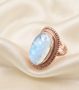 Anillo Unisex de Plata de Ley con Baño de Oro/Oro Rosa, Estilo Boho, con Piedra Lunar Arcoíris Natural Ovalada Engastada en Bisel - Product Image 4