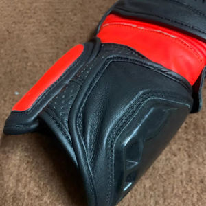 Gants de moto pour homme OEM 100% haute qualité, en cuir synthétique avec fibre de carbone/TPU et grip en silicone pour usage quotidien - Product Image 5