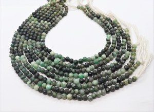Natural Emerald Smooth Round Shape Beads 6-7MM Shaded Emerald <b>Ball</b> Gemstone Beads Natural Emerald Round Beads For Jewelry Making - Product Image 4