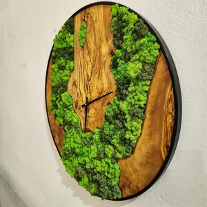 Handcrafted Wooden Moss <b>Wall</b> <b>Clock</b> – Luxury Nature-Inspired Round <b>Wall</b> <b>Decor</b> with Preserved Green Moss - Product Image 2