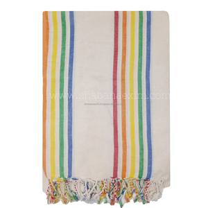 Toalla de playa turca grande Hammam Fouta con rayas degradadas coloridas y borlas decorativas - Product Image 6