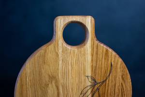 Round Sustainable Wooden Chopping <b>Board</b> Made From Eco Friendly Materials for Environmentally Conscious Kitchen Enthusiasts By UO - Product Image 4