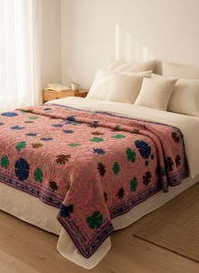 Colcha Suzani bordada a mano, manta Kantha de algodón vintage, colcha étnica Suzani - Product Image 4