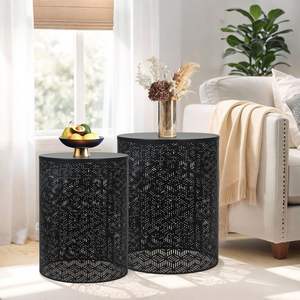 Hermosa mesa auxiliar de metal que realza las esquinas con un toque sofisticado y una construcción duradera - Product Image 2