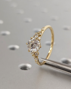 Anillo de Compromiso Solitario Vintage de Oro de 18K con Diamante Cultivado en Laboratorio, Certificado IGI, Diamantes Rellenos, Chapado en Oro - Product Image 2