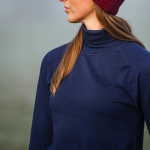 Chemise de compétition équestre de haute qualité, extensible dans 4 directions, en tissu technique doux au toucher, idéale pour la compétition et les spectacles. - Product Image 3