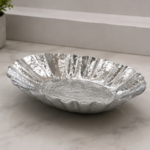 Bol décoratif en aluminium fait main en forme de fleur, décoration moderne pour table d'intérieur, décoration de la maison pour le salon, utilisation toute saison - Product Image 2