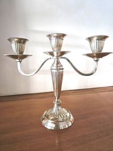 Candélabre à 3 bras en aluminium, technique de moulage à la main, résistant à la chaleur, pour bougies, décoration intérieure et événements - Product Image 6