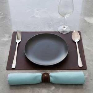 Sous-plats en cuir véritable gaufré sur mesure, résistants, en cuir de vachette, imperméables, fournisseur en gros B2B LPM-0014 - Product Image 1