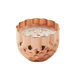 Pot à bougie le plus vendu en métal texturé de haute qualité avec dessus de table en cuivre - Product Image 1