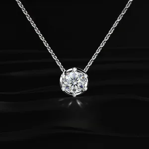 Pendentif solitaire élégant à taille ronde, serti clos, en diamant CVD de laboratoire, couleur D-E, clarté VVS-VS, certifié IGI, provenant d'un fournisseur indien. - Product Image 1