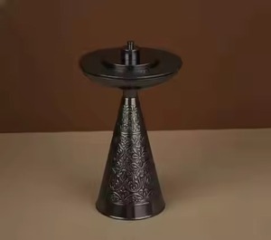 Quemador de Bakhoor con Diseño Floral, Cuerpo Metálico, Acabado en Color Gris Oscuro, Porta Perfume Tradicional de Oriente Medio - Product Image 1