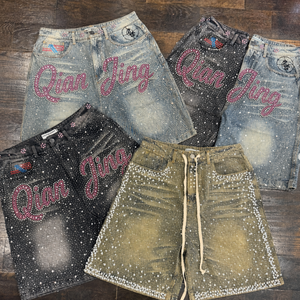 Shorts <span class=keywords><strong>en</strong></span> denim personnalisés pour hommes, style vintage, avec strass sur toute la surface, streetwear de luxe, coupe au niveau du bas, effet délavé au soleil, boucle de ceinture personnalisée - Product Image 1