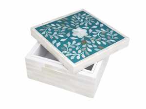 Boîte de rangement de bijoux en mosaïque de perles de luxe, organisateur élégant fait à la main pour bagues, boucles d'oreilles, bracelets, accessoires et cadeaux - Product Image 1