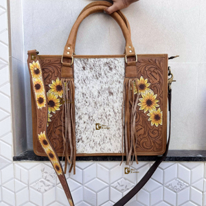 Sac fourre-tout en cuir sculpté à la main avec franges, élégant sac à main en cuir de vachette, collection de sacs élégants en fourrure pour femmes, multi-usages - Product Image 1