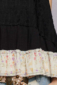 Camiseta sin mangas con textura y cuello en V con estampado floral POL - Product Image 5