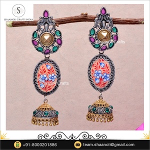 Boucles d'oreilles longues en argent oxydé, faites à la main en Inde, pour les fêtes, peintes à la main, argent bicolore, bijoux anciens, à porter par les femmes - Product Image 4