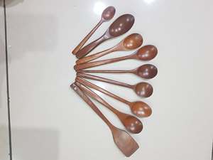 Cuillère artisanale en bois naturel du Vietnam pour servir la soupe, le riz, remuer le thé, le café et l'utilisation avec des ustensiles de cuisson antiadhésifs - Product Image 4