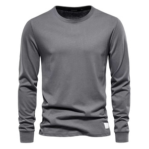 Sweat-shirt à col rond avec logo en relief, design graphique 3D, prix de gros abordable, best-seller - Product Image 3