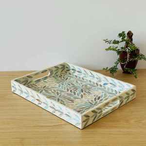Plateau de service rectangulaire de luxe en bois d'acacia fait main avec incrustation dorée, motif décoratif, pour plats, assiettes, fêtes, décoration intérieure, écologique - Product Image 4