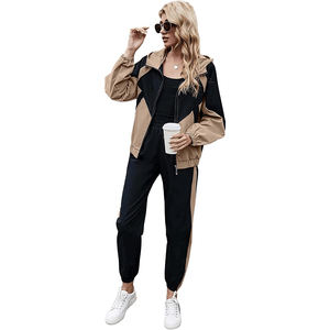 Ensemble de survêtement 2 pièces imprimé pour femme, coupe ample, en nylon léger et écologique, coupe-vent avec logo personnalisé - Product Image 4