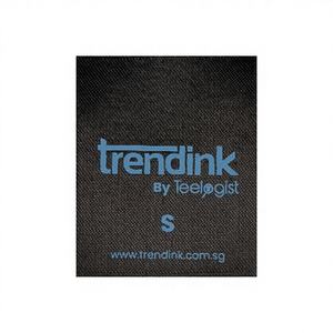 Etiqueta de poliéster satinado de calidad, impresa a medida y cortada con láser, para etiquetas de cuidado lavables y una marca elegante con textura satinada brillante. - Product Image 3