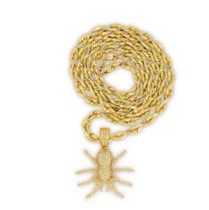 Colgante de araña tarántula de moissanita con diamantes engastados, de lujo, en plata 925 chapada en oro de 18K, joyería animal para hombre. - Product Image 4