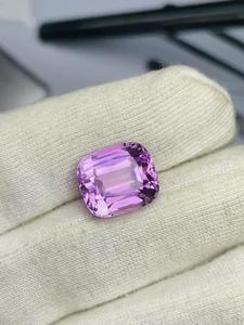 Piedra de Corte Fino de Kunzita Natural Certificada IGI de Calidad AAA, Corte Cojín, 18.47 14.9x13.0x11.2mm, Color Rosa Premium para Coleccionistas - Product Image 1