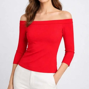 Camiseta Corta Roja de Moda para Mujer, Hecha en Pakistán con el Mejor Material, Estilo Desenfadado, Camiseta para Mujer en Venta en Línea - Product Image 1