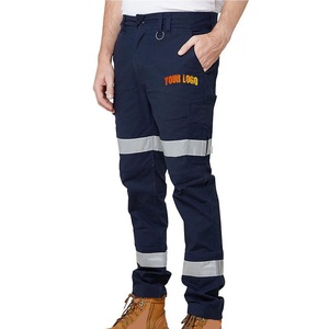 Pantalon de travail bleu marine réfléchissant pour homme avec bandes de sécurité et impression de logo personnalisé pour usage industriel - Product Image 6