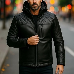 Chaqueta Bomber con Capucha de Cuero Genuino Negro para Hombre, Estilo Motociclista con Hombros Acolchados - Product Image 1